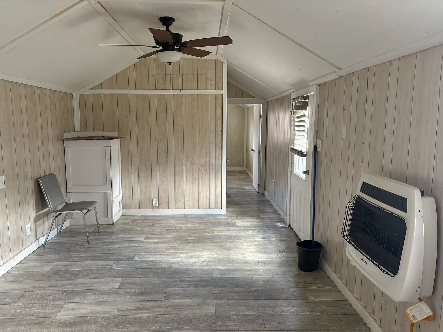 1 bed, 640 sqft, $995 — Photo 3
