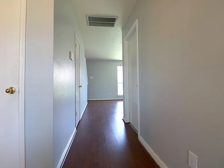 1926 Wildwood Ridge Dr — Photo 5