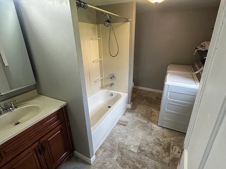 324 W Morase St — Photo 4