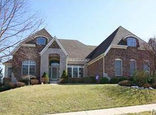 333 Greycliff Bluff Dr, Saint Louis, MO 63129