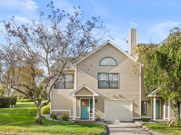 401 Stage Coach Row #401, Colchester, CT 06415