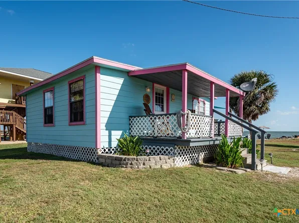 1 Leonard St, Port Lavaca, TX 77979