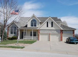 205 Southfork Rd, Lansing, KS 66043