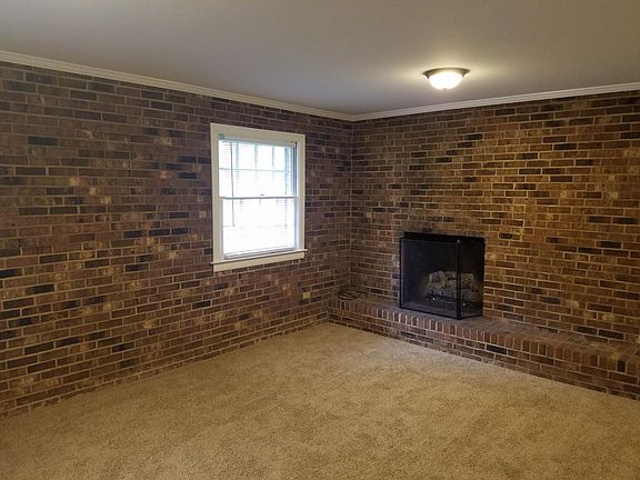 Den with FP with Gas Logs