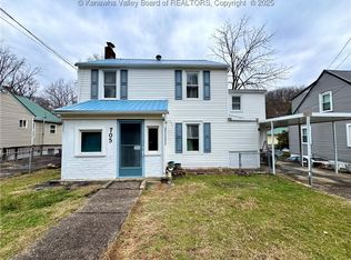 705 Glendale Ave, South Charleston, WV 25303