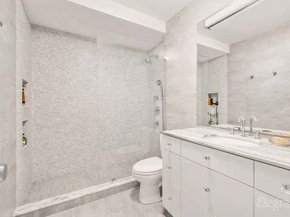 210 Central Park South image 7 of 9