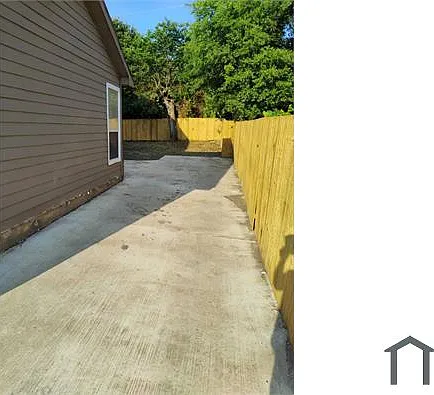 4245 Wilson Ln — Photo 31