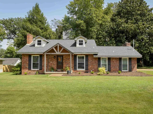 807 Rebel Dr, Tuscumbia, AL 35674