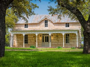 803 Gold Schaefer Rd, Fredericksburg, TX 78624