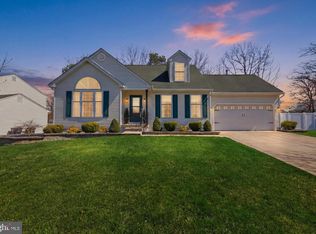 551 School House Rd, Williamstown, NJ 08094