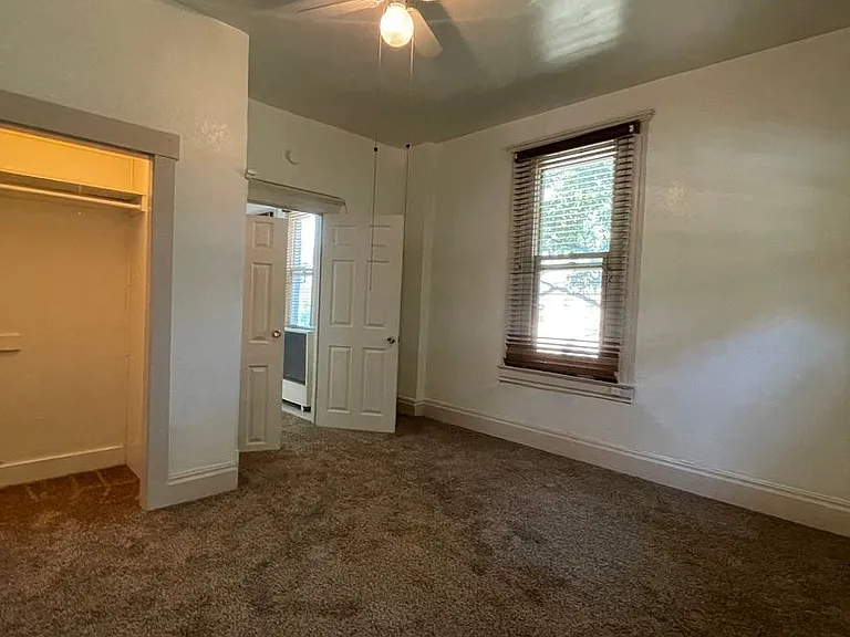 207 Midway Ave — Photo 9