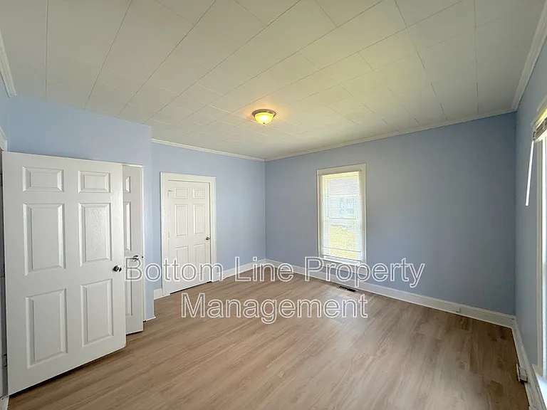 1912 Gum St — Photo 7