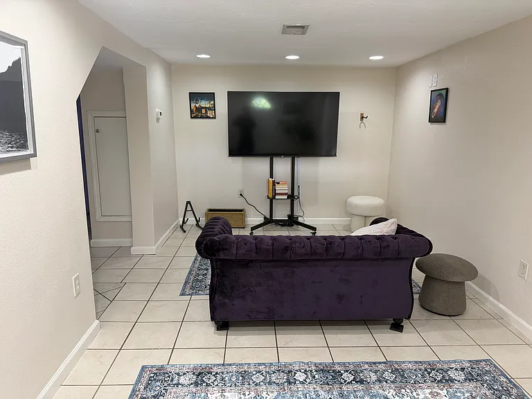 1645 Pine Tree Ln #1 — Photo 3