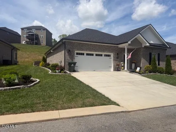 190 Quiet Stroll Ln, Gray, TN 37615