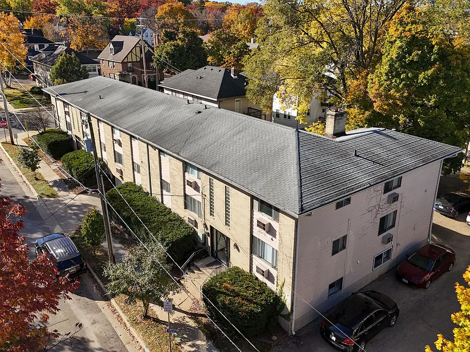 401 Chamberlain Ave