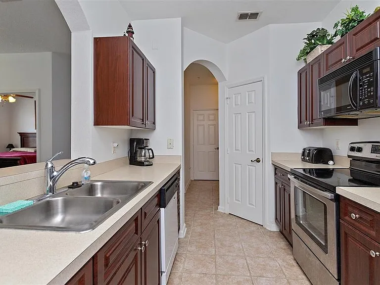 2307 Silver Palm Dr #202 — Photo 5