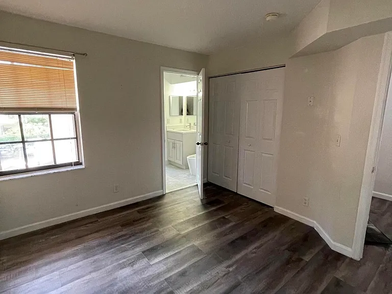 3909 Tree Top Dr #3909 — Photo 10