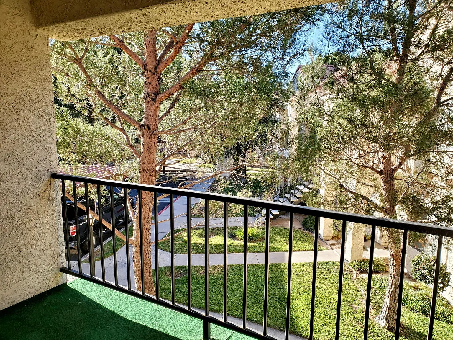 2 bed, 853 sqft, $2,000 — Photo 3