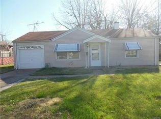 9874 Dennis Dr, Saint Louis, MO 63136