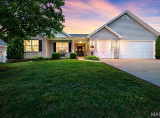 228 Highland Meadows Dr, Wentzville, MO 63385
