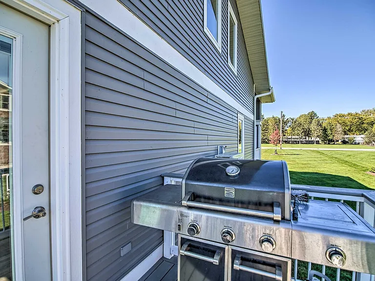 2712 Shorewood Dr #ID1305762P — Photo 32