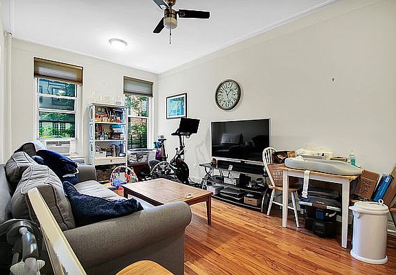 3rd image of 320 E 83rd St APT 1E