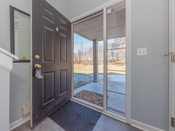 5th image of 1537 Addington Ln
