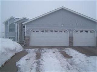 2nd image of 692 Sommerset Ln