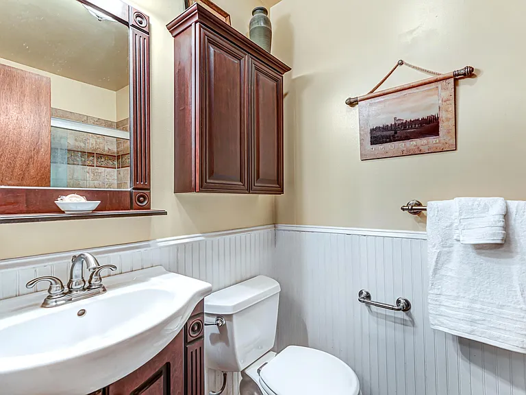 2 Colonial Ct — Photo 8