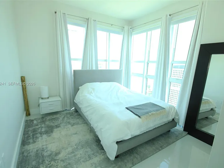 950 Brickell Bay Dr #5000 — Photo 29