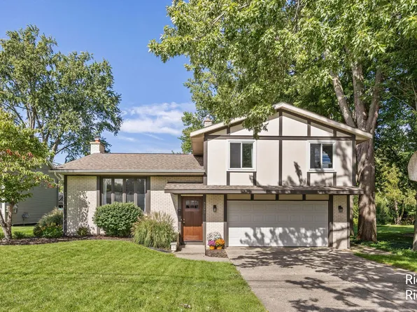 3293 Oak St, Hudsonville, MI 49426