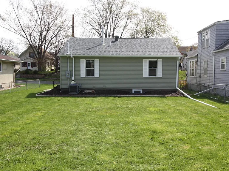 3844 Van Buren St NE — Photo 23