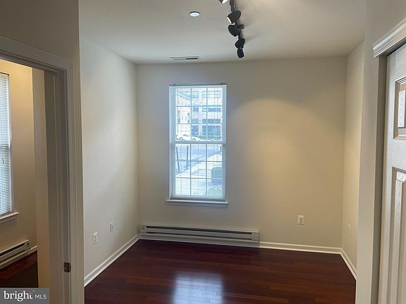 3rd image of 21 Brewerytown Ct