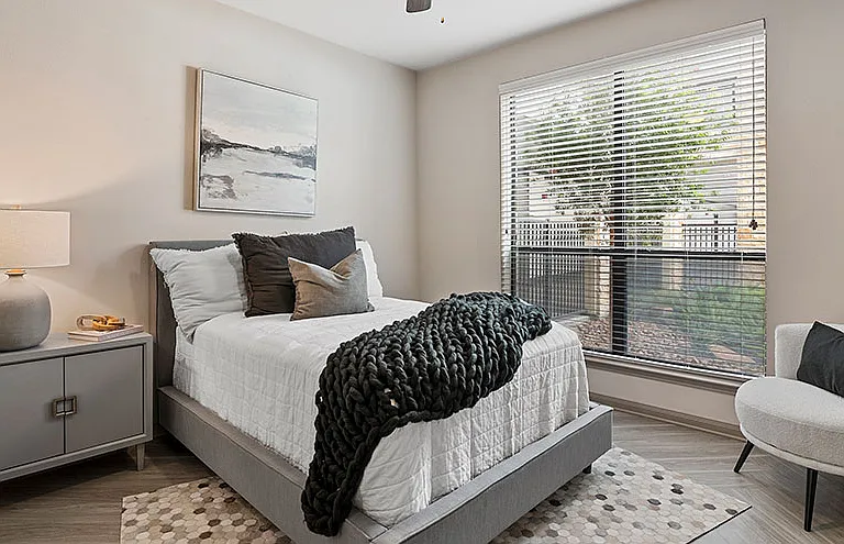 The Residences at Pearland Town Center Apartments — Photo 33