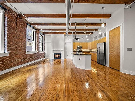 4th image of 26 E 6th St Unit 503
