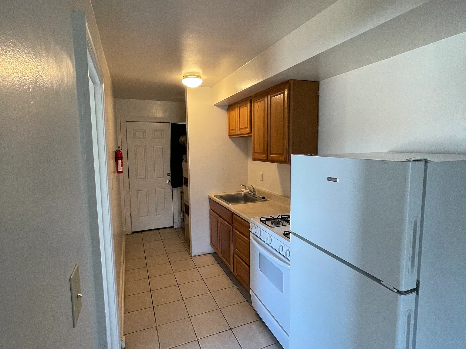 1 bed, 560 sqft, $1,050 — Photo 4
