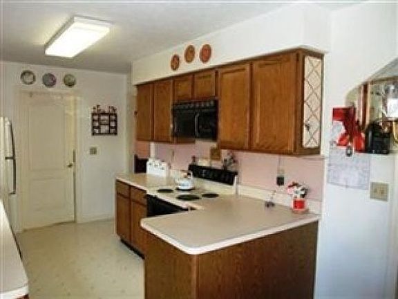 5th image of 10392 W Cobblestone Ln
