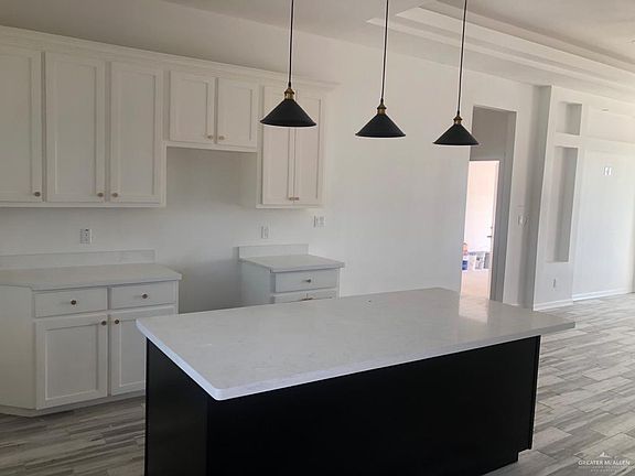 4th image of 3425 Dana Dr
