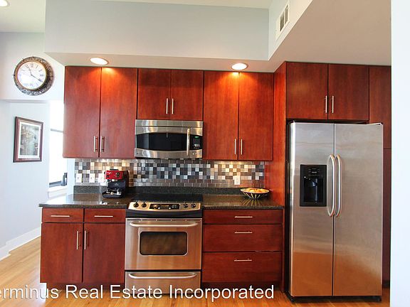 3rd image of 531 S Gay St APT 904