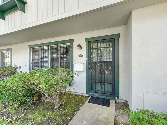 2nd image of 8887 Salmon Falls Dr APT B