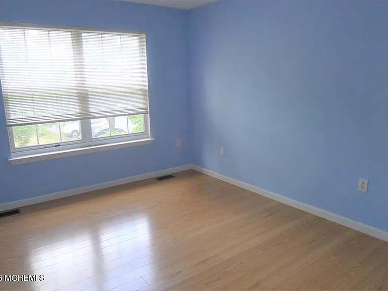 54 Durant Ave — Photo 12