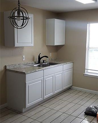 3rd image of 1802 Windward Dr APT C