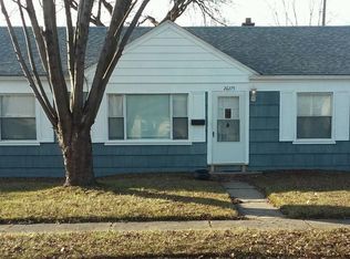 26275 Barnes St, Roseville, MI 48066