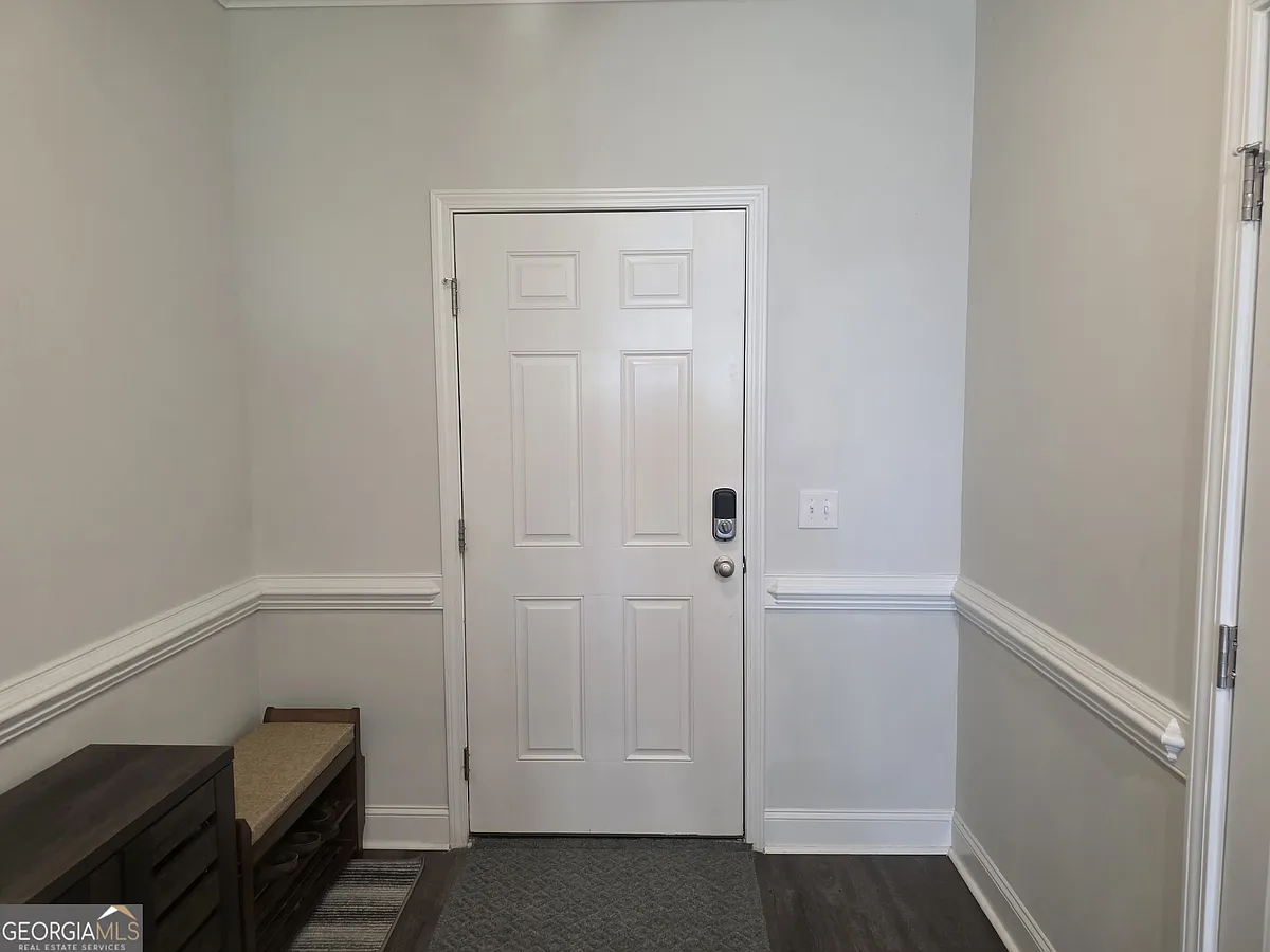 Building Photo - 541 Governor Treutlen Cir