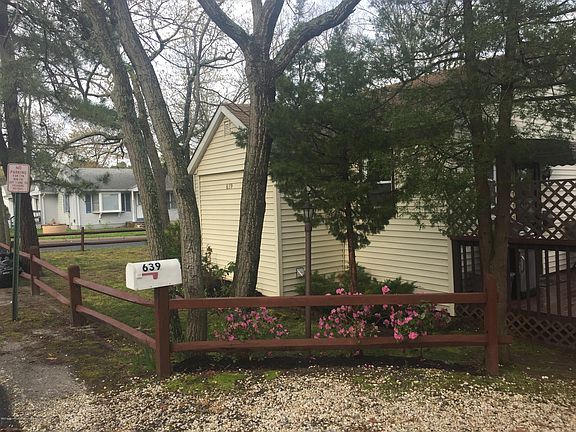 3rd image of 639 Demont St