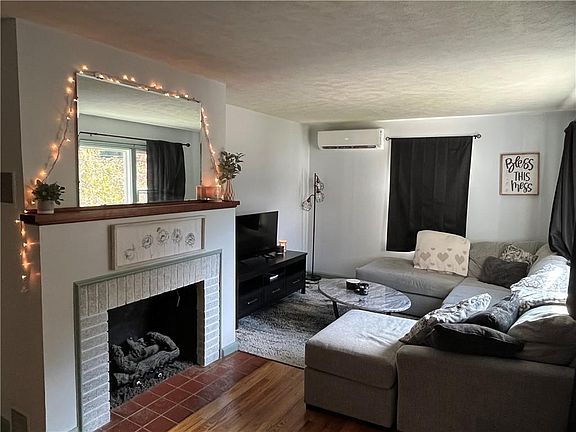 3rd image of 809 Brawley Ave