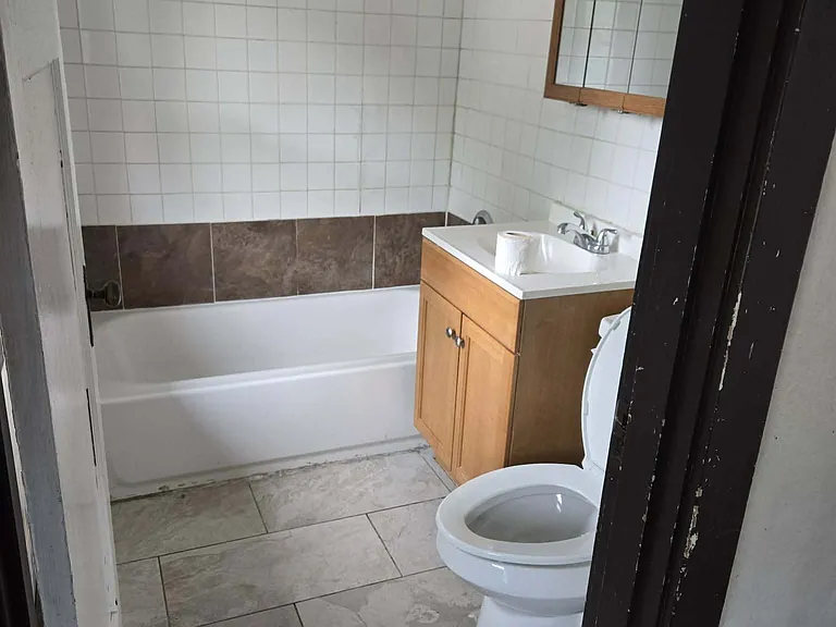 253 N Garland Ave — Photo 13