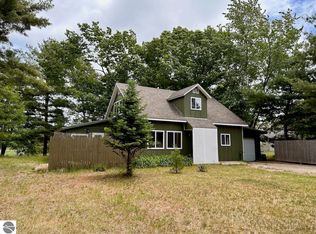 214 N Beech St, Bellaire, MI 49615