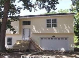 814 30th St, Bettendorf, IA 52722