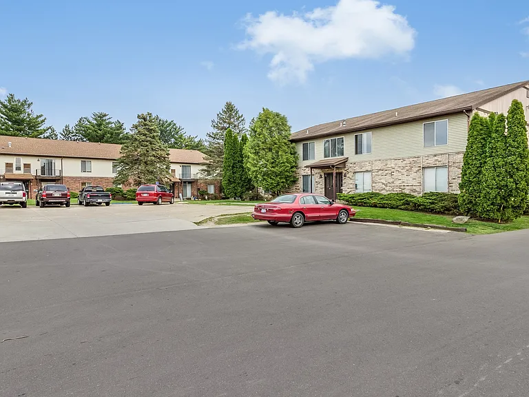 55 Suzanne Dr — Photo 12
